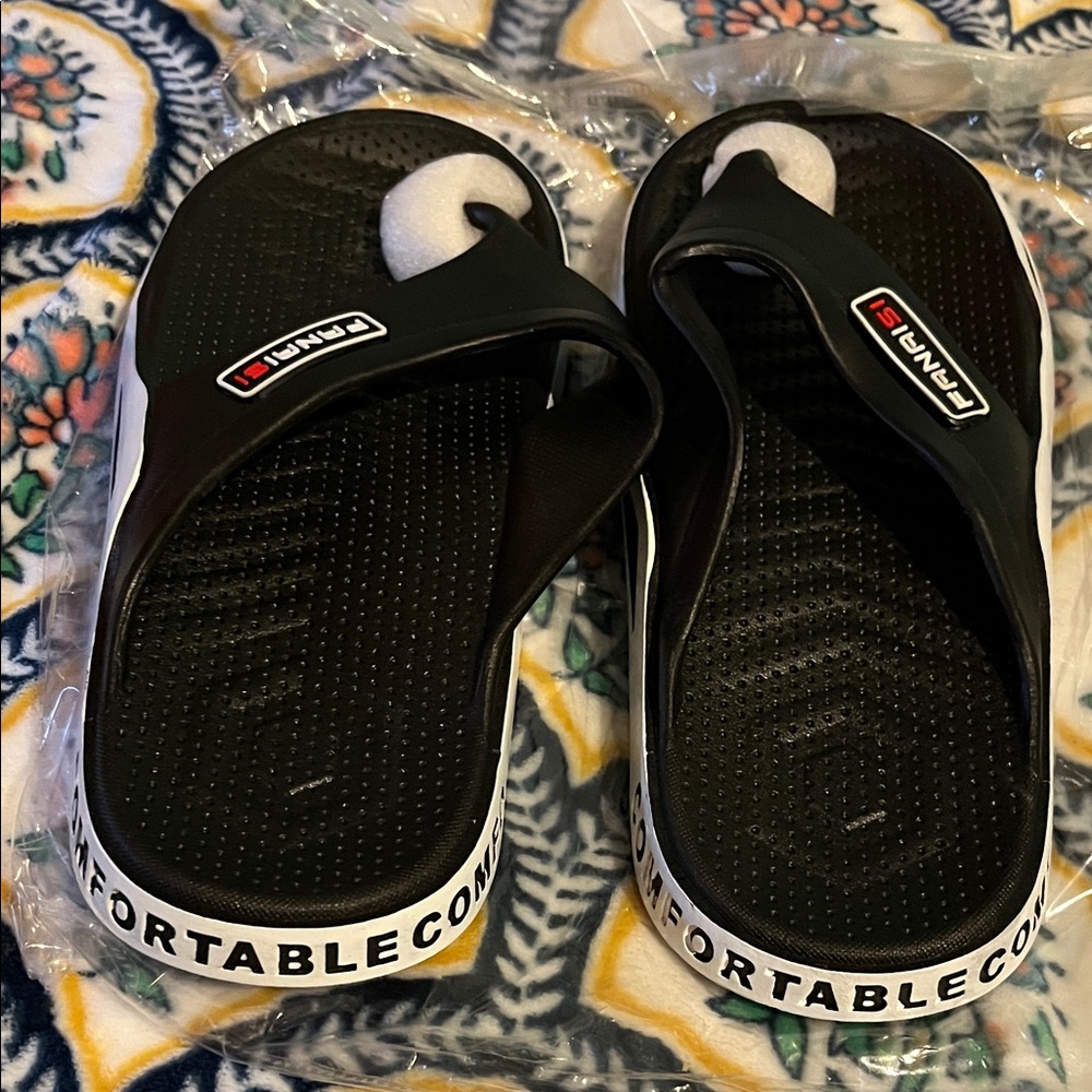 FRANCO Black Slide Sandals